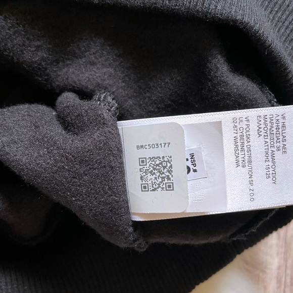 The North Face Men’s Red’s Pullover Hoodie In Black - Picture 6 of 7